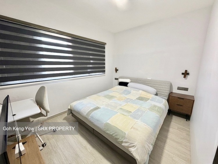 Blk 221 Kovan Green (Hougang), HDB Executive #552454201